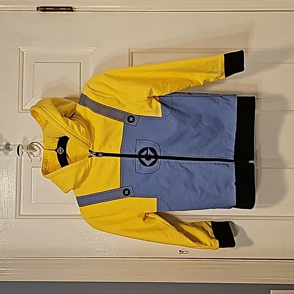 Minion zipper hoodie/stuffed minion